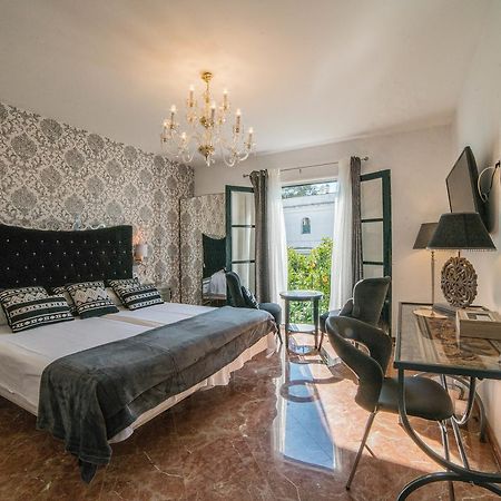 Rey Don Pedro Luxury Home Sevilla Bagian luar foto