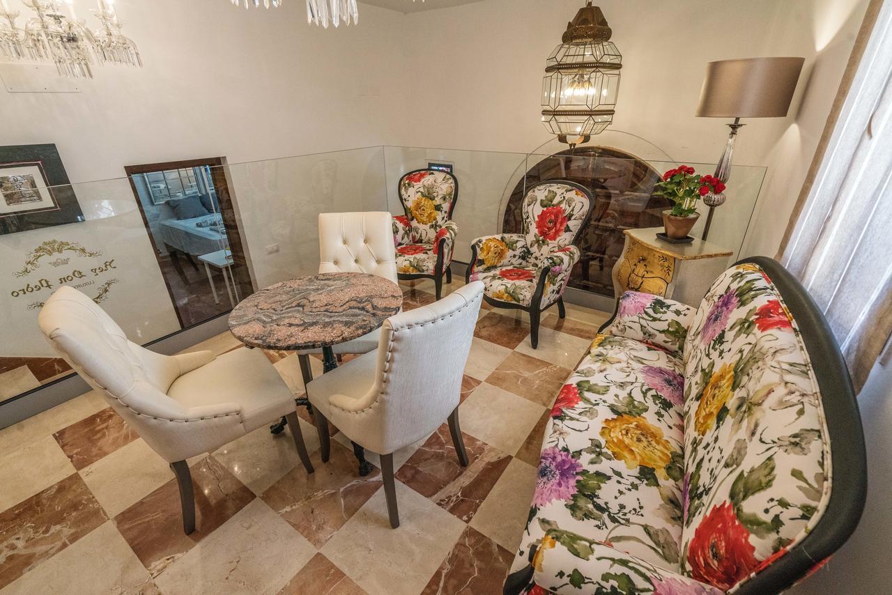 Rey Don Pedro Luxury Home Sevilla Bagian luar foto